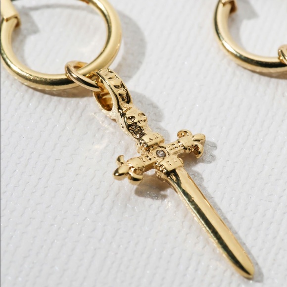 New Vanessa Mooney gold ALEXANDRA HOOP EARRINGS - Picture 4 of 12